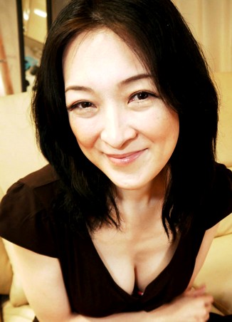 Akie Kawasumi